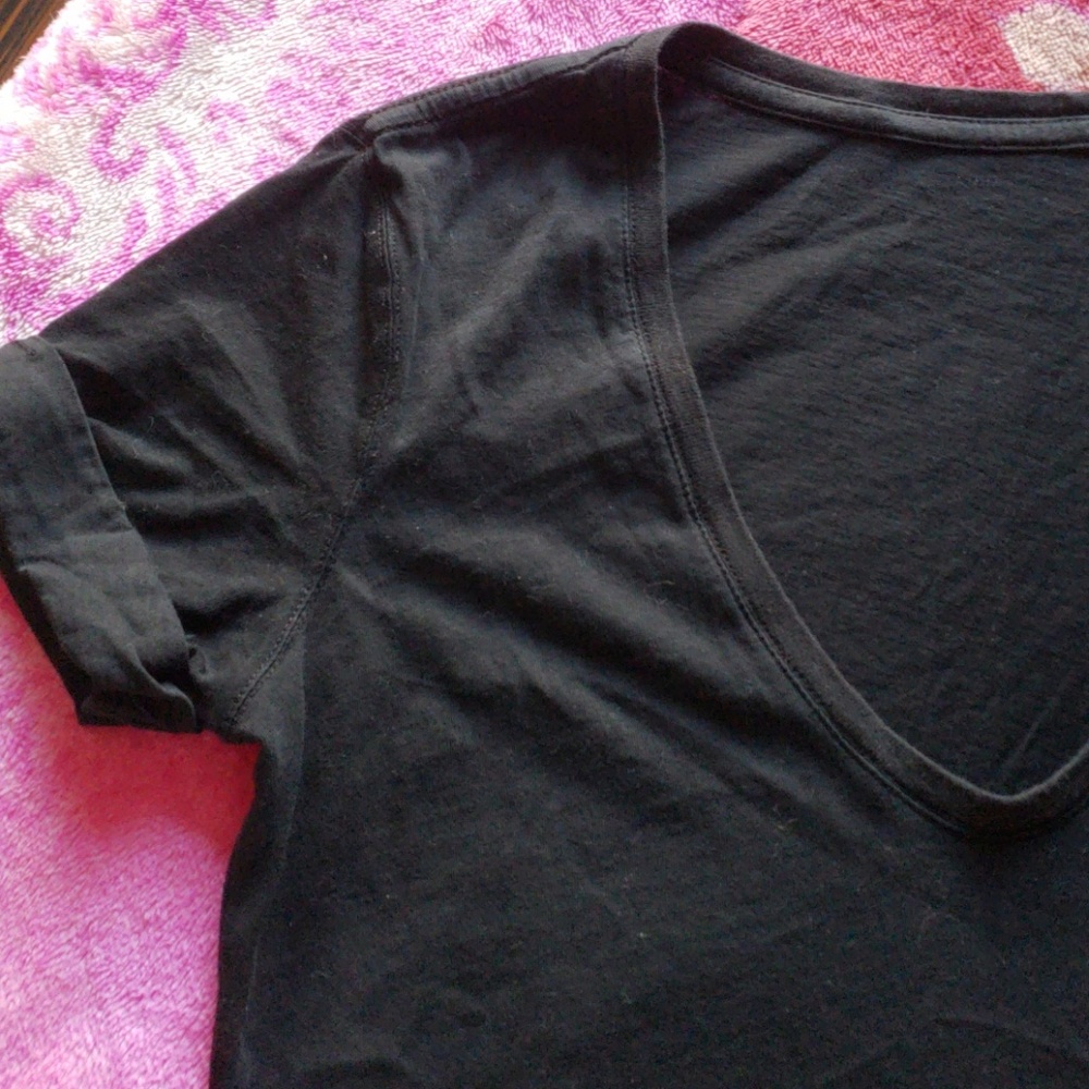 Gap black basic tee